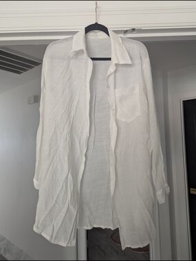 Women's White Linon Button Up